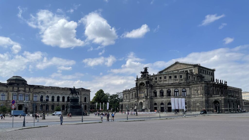 Hitze trifft Historie in Dresden